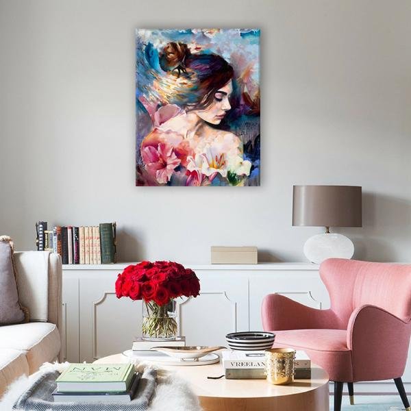 Chica y flores - Hola Hobby