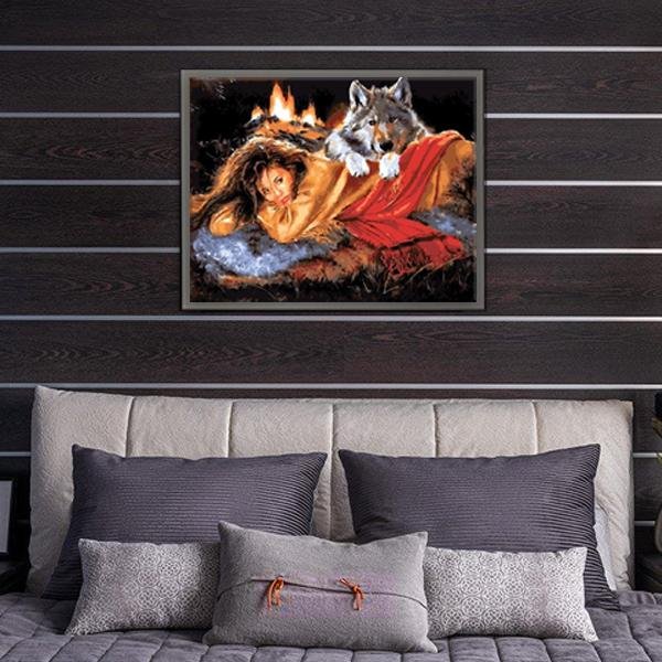 Mujer con lobo - Hola Hobby